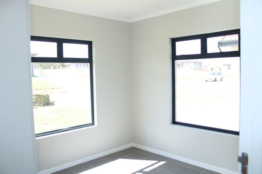 2 Bedroom Property for Sale in Kidds Beach Eastern Cape